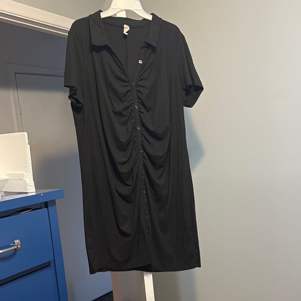 Elegant Black Midi Dress
